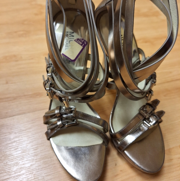 Michael Kors Ava platform buckle strap sandal heels in nickel 7 - Picture 4 of 9